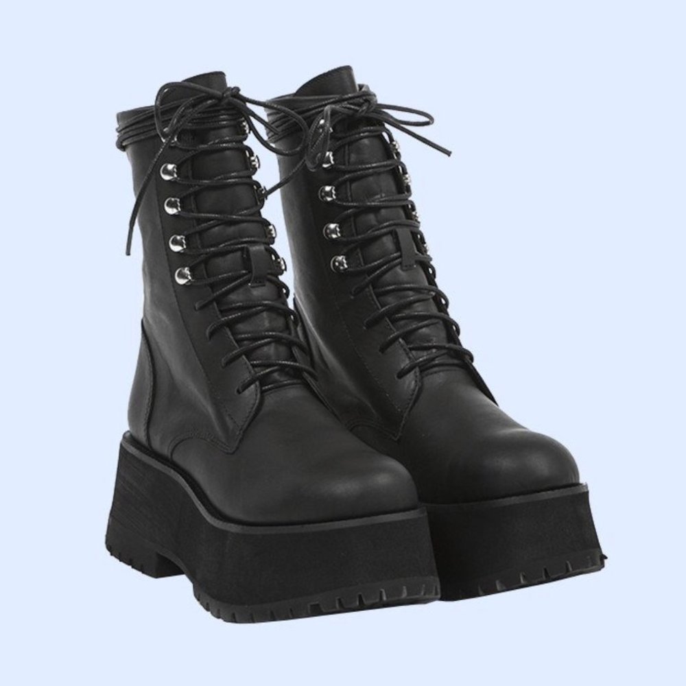 ISO: UNIF Armada boots - Size 7 or 8